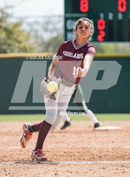 Thumbnail 3 in Reagan [Ronald] vs Highlands (NEISD Softball Tournament) photogallery.