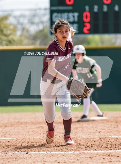 Thumbnail 1 in Reagan [Ronald] vs Highlands (NEISD Softball Tournament) photogallery.