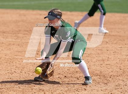 Thumbnail 2 in Reagan [Ronald] vs Highlands (NEISD Softball Tournament) photogallery.