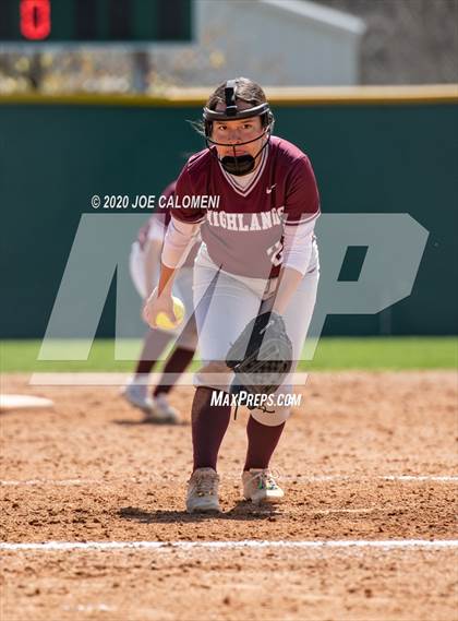 Thumbnail 2 in Reagan [Ronald] vs Highlands (NEISD Softball Tournament) photogallery.