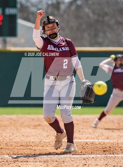 Thumbnail 3 in Reagan [Ronald] vs Highlands (NEISD Softball Tournament) photogallery.