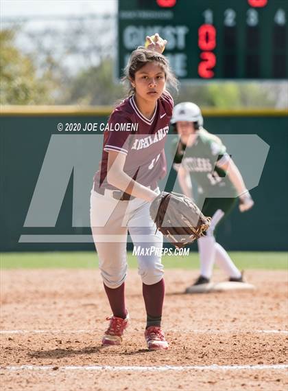 Thumbnail 3 in Reagan [Ronald] vs Highlands (NEISD Softball Tournament) photogallery.