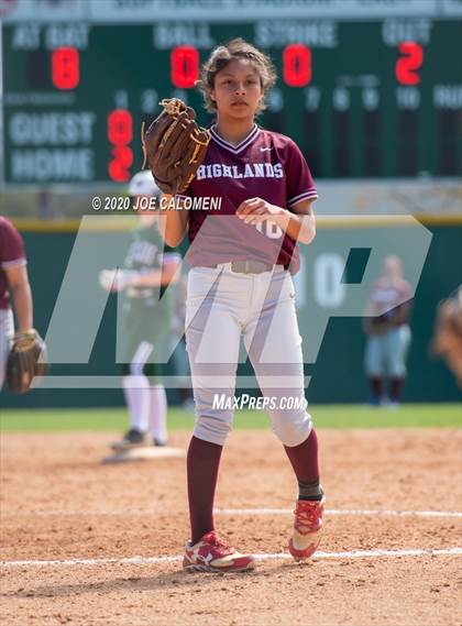 Thumbnail 1 in Reagan [Ronald] vs Highlands (NEISD Softball Tournament) photogallery.