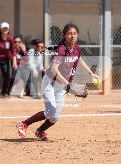 Thumbnail 2 in Reagan [Ronald] vs Highlands (NEISD Softball Tournament) photogallery.