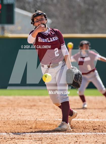 Thumbnail 1 in Reagan [Ronald] vs Highlands (NEISD Softball Tournament) photogallery.