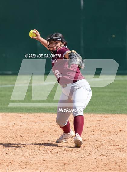 Thumbnail 3 in Reagan [Ronald] vs Highlands (NEISD Softball Tournament) photogallery.