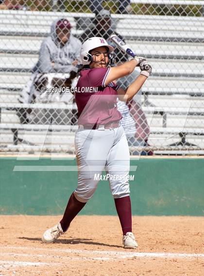 Thumbnail 1 in Reagan [Ronald] vs Highlands (NEISD Softball Tournament) photogallery.