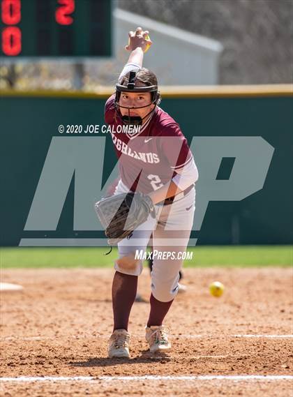 Thumbnail 1 in Reagan [Ronald] vs Highlands (NEISD Softball Tournament) photogallery.