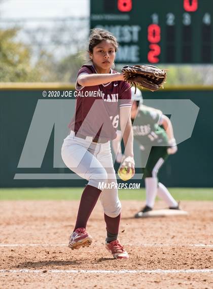 Thumbnail 2 in Reagan [Ronald] vs Highlands (NEISD Softball Tournament) photogallery.