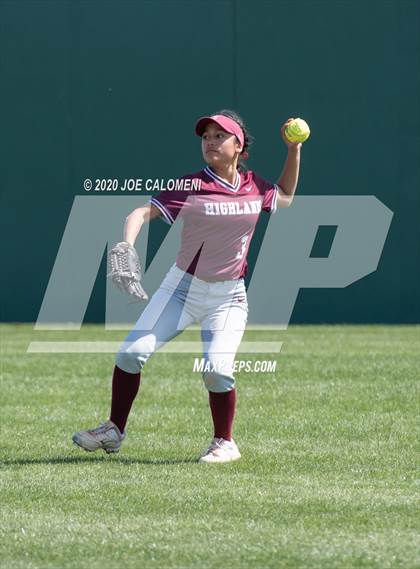 Thumbnail 1 in Reagan [Ronald] vs Highlands (NEISD Softball Tournament) photogallery.