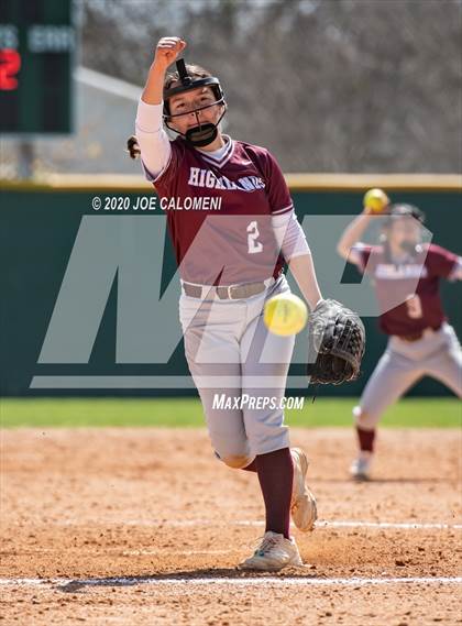 Thumbnail 2 in Reagan [Ronald] vs Highlands (NEISD Softball Tournament) photogallery.
