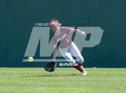 Thumbnail 1 in Reagan [Ronald] vs Highlands (NEISD Softball Tournament) photogallery.