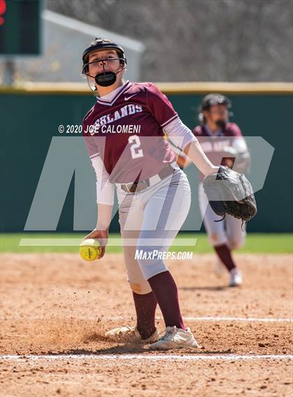 Thumbnail 3 in Reagan [Ronald] vs Highlands (NEISD Softball Tournament) photogallery.
