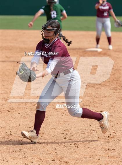 Thumbnail 2 in Reagan [Ronald] vs Highlands (NEISD Softball Tournament) photogallery.
