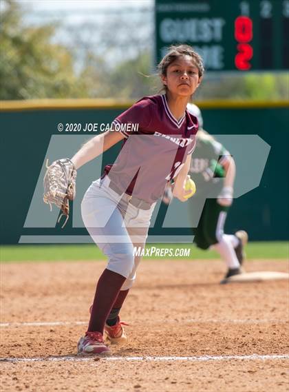 Thumbnail 2 in Reagan [Ronald] vs Highlands (NEISD Softball Tournament) photogallery.