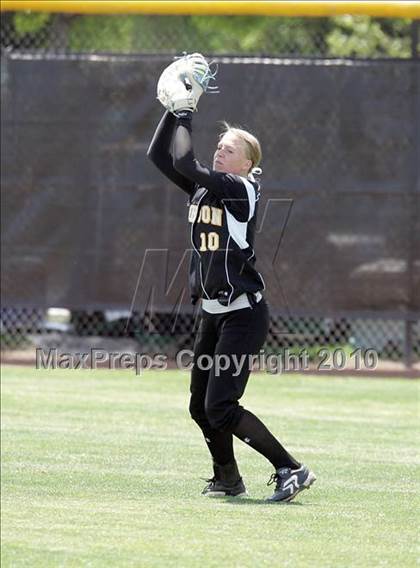 Thumbnail 3 in Hughson vs. Escalon (CIF SJS D5 Final) photogallery.