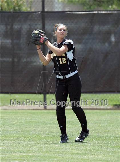 Thumbnail 2 in Hughson vs. Escalon (CIF SJS D5 Final) photogallery.