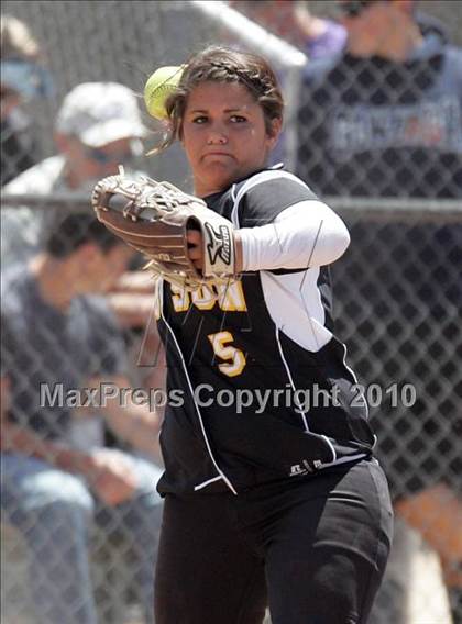 Thumbnail 3 in Hughson vs. Escalon (CIF SJS D5 Final) photogallery.