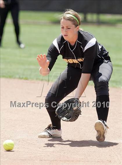 Thumbnail 1 in Hughson vs. Escalon (CIF SJS D5 Final) photogallery.