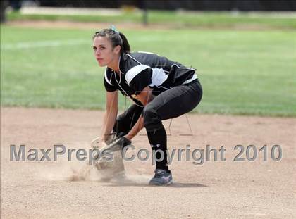 Thumbnail 2 in Hughson vs. Escalon (CIF SJS D5 Final) photogallery.