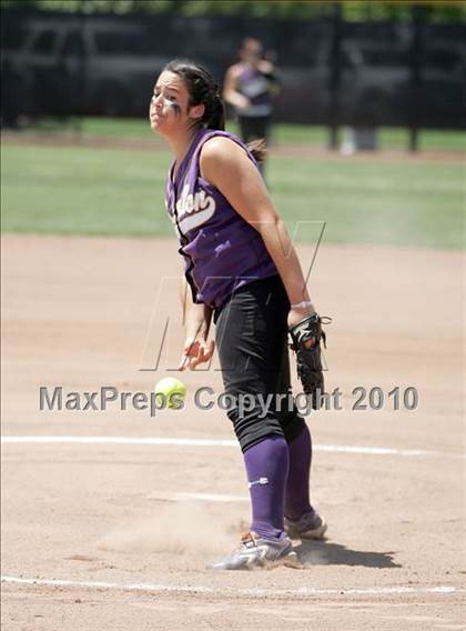 Thumbnail 3 in Hughson vs. Escalon (CIF SJS D5 Final) photogallery.