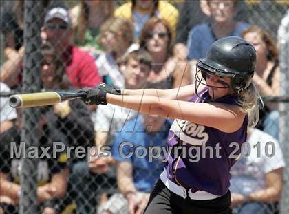 Thumbnail 1 in Hughson vs. Escalon (CIF SJS D5 Final) photogallery.