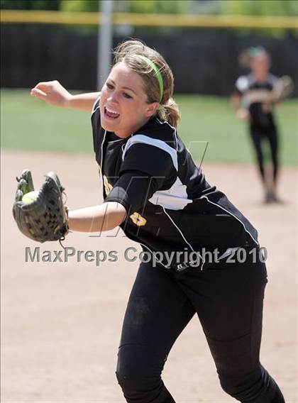 Thumbnail 3 in Hughson vs. Escalon (CIF SJS D5 Final) photogallery.