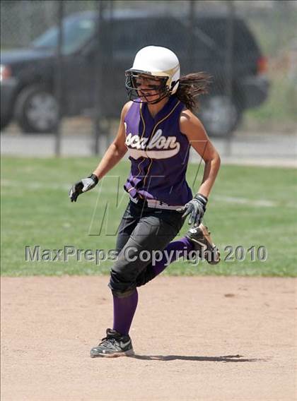 Thumbnail 3 in Hughson vs. Escalon (CIF SJS D5 Final) photogallery.