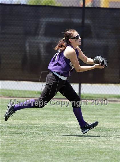 Thumbnail 1 in Hughson vs. Escalon (CIF SJS D5 Final) photogallery.