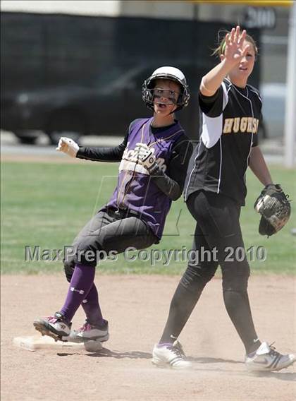 Thumbnail 3 in Hughson vs. Escalon (CIF SJS D5 Final) photogallery.