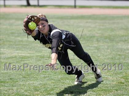 Thumbnail 3 in Hughson vs. Escalon (CIF SJS D5 Final) photogallery.