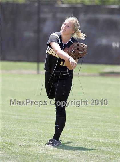 Thumbnail 1 in Hughson vs. Escalon (CIF SJS D5 Final) photogallery.