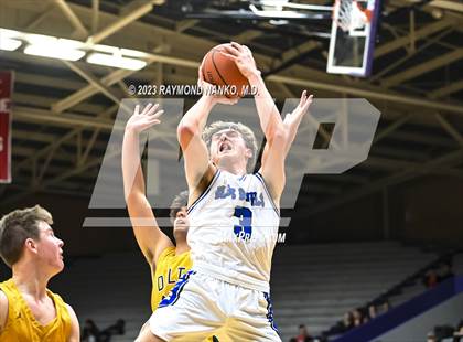 Thumbnail 2 in Tipton vs. Delta (Fieldhouse Classic)  photogallery.