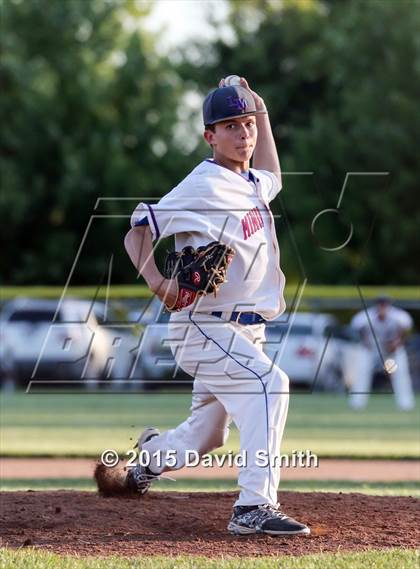 Thumbnail 2 in Lexington vs Carrollton (MSHSAA Class 3 District Playoff) photogallery.