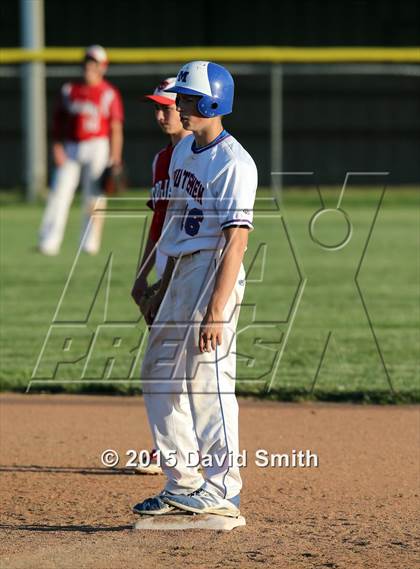 Thumbnail 2 in Lexington vs Carrollton (MSHSAA Class 3 District Playoff) photogallery.