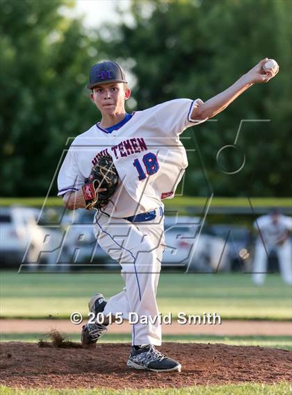 Thumbnail 1 in Lexington vs Carrollton (MSHSAA Class 3 District Playoff) photogallery.