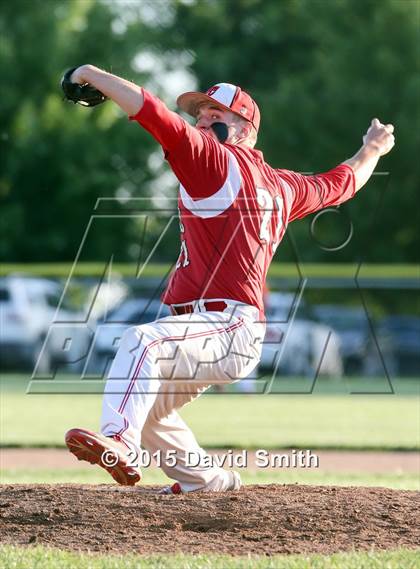 Thumbnail 1 in Lexington vs Carrollton (MSHSAA Class 3 District Playoff) photogallery.