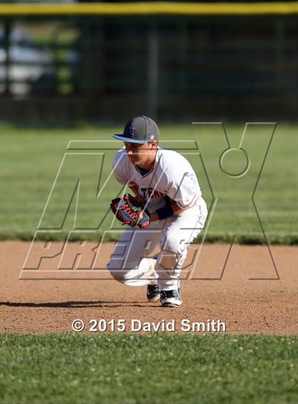 Thumbnail 2 in Lexington vs Carrollton (MSHSAA Class 3 District Playoff) photogallery.
