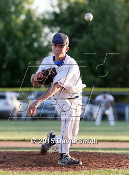 Thumbnail 1 in Lexington vs Carrollton (MSHSAA Class 3 District Playoff) photogallery.