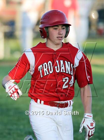 Thumbnail 2 in Lexington vs Carrollton (MSHSAA Class 3 District Playoff) photogallery.