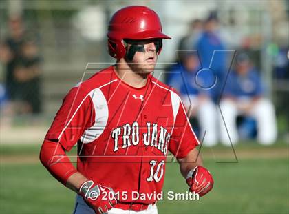Thumbnail 1 in Lexington vs Carrollton (MSHSAA Class 3 District Playoff) photogallery.