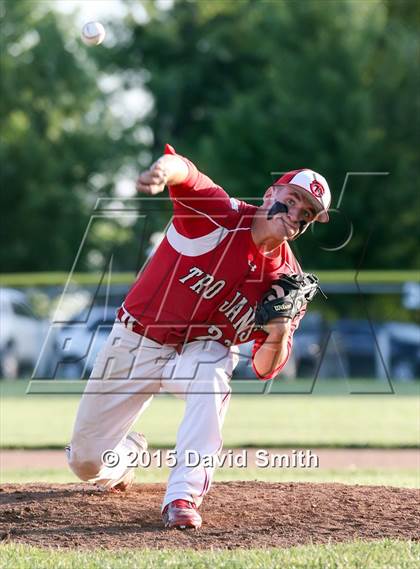 Thumbnail 2 in Lexington vs Carrollton (MSHSAA Class 3 District Playoff) photogallery.