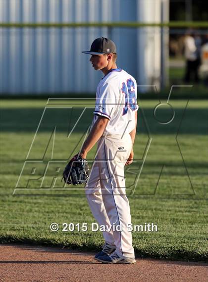 Thumbnail 2 in Lexington vs Carrollton (MSHSAA Class 3 District Playoff) photogallery.