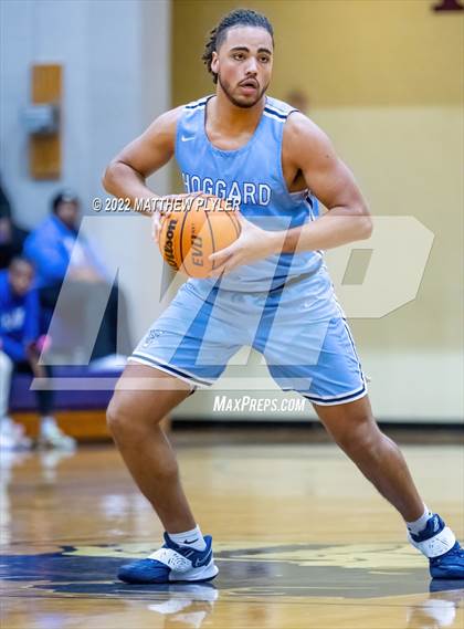 Thumbnail 1 in Hoggard vs Westover (Cumberland County Holiday Classic) photogallery.