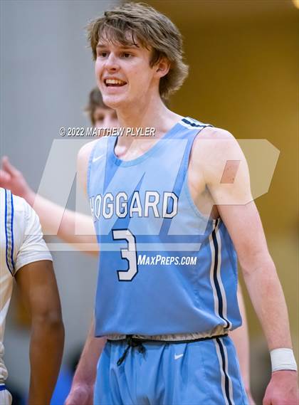 Thumbnail 3 in Hoggard vs Westover (Cumberland County Holiday Classic) photogallery.