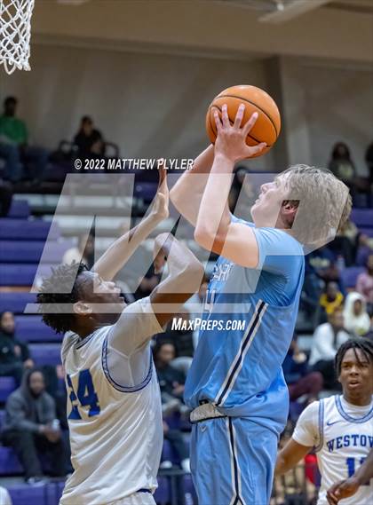 Thumbnail 2 in Hoggard vs Westover (Cumberland County Holiday Classic) photogallery.