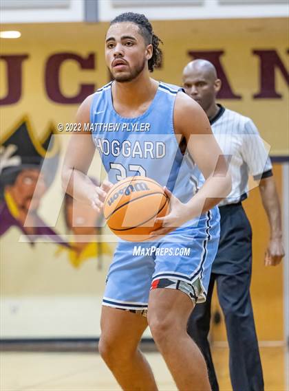 Thumbnail 1 in Hoggard vs Westover (Cumberland County Holiday Classic) photogallery.