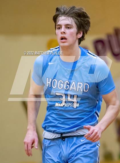Thumbnail 1 in Hoggard vs Westover (Cumberland County Holiday Classic) photogallery.