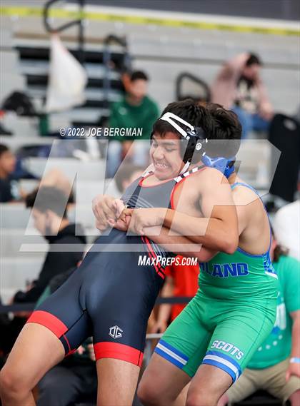 Thumbnail 1 in CIF-CS D4 Section Quarterfinals photogallery.