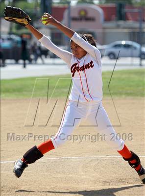 Thumbnail 3 in Grant @ Canoga Park photogallery.
